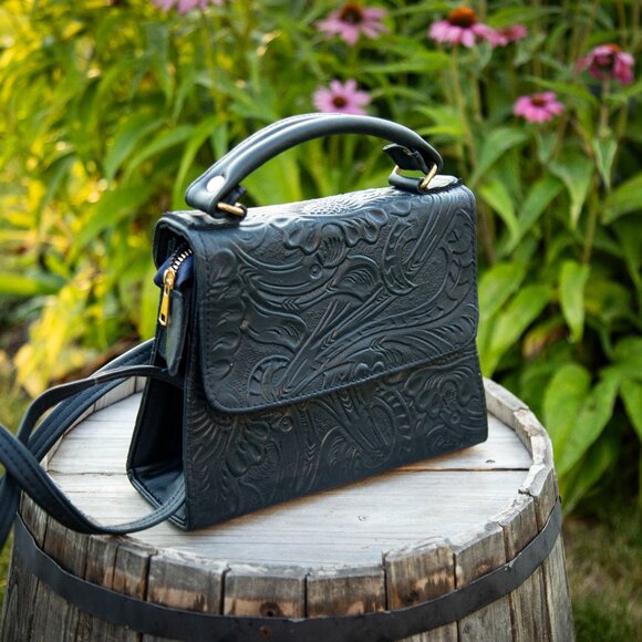 Handmade Ethnic Genuine Leather crossbody purse - Picture 4 of 13